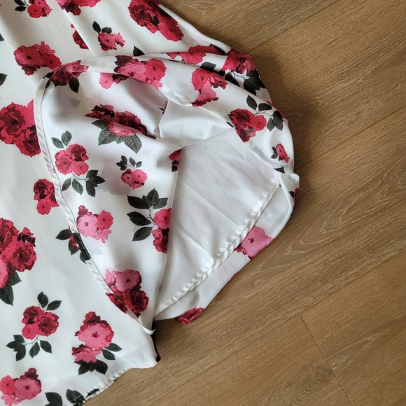 BB Dakota Floral Skirt Size 4 White with Pink Design Print - Picture 4 of 8